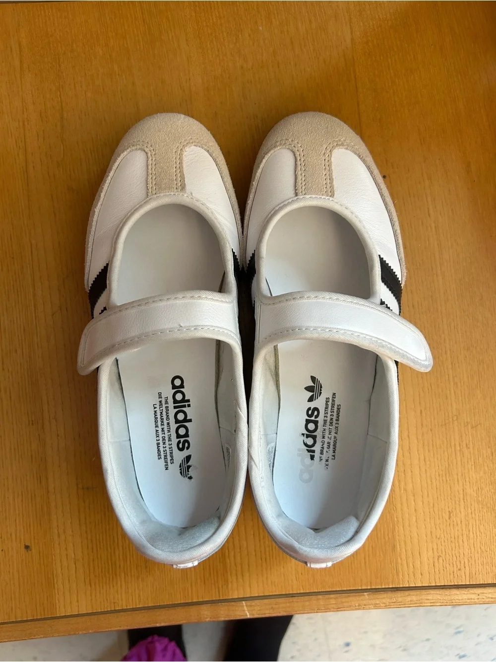 Samba Jane Shoes - Picture 2 of 3